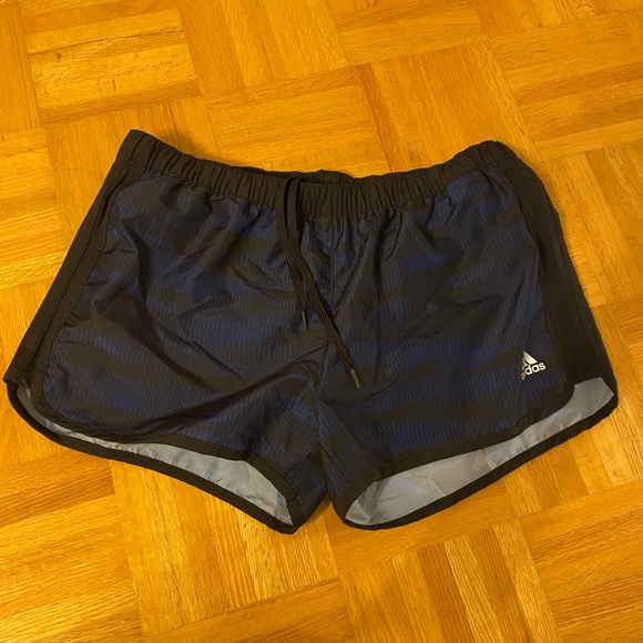 Women’s Adidas running short - size Medium - Picture 1 of 5